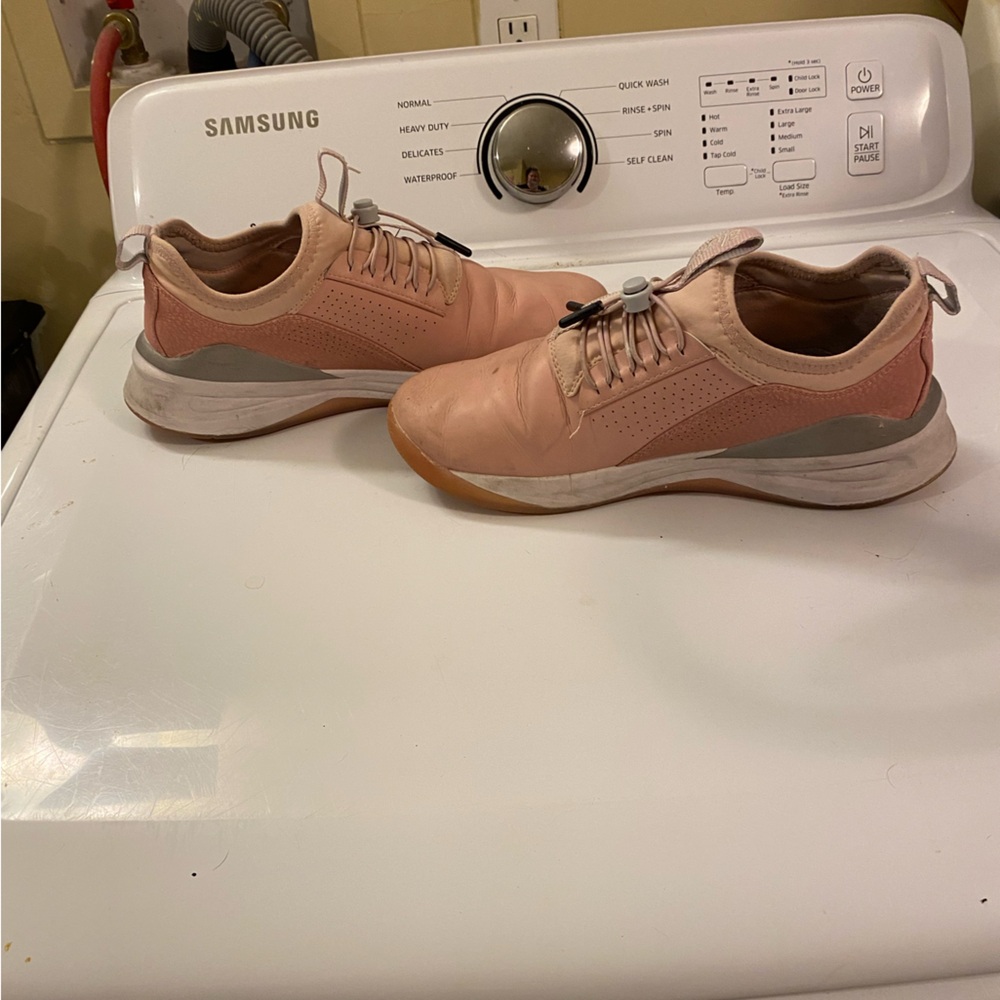 Women's Clove Pink and Gray Sneakers 9.5
